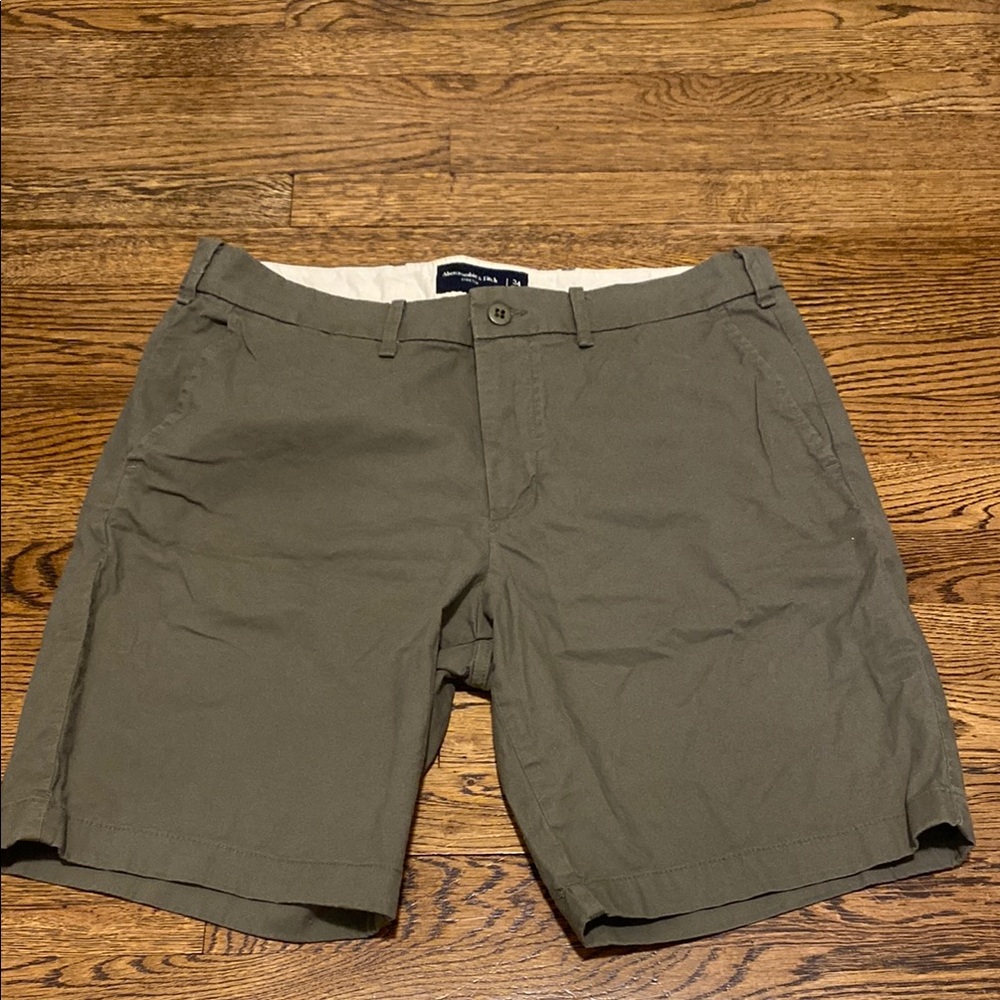 Mens Abercrombie & Fitch Green Shorts Size 34